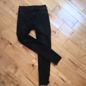 Ballerina frayed hem black jeggings
